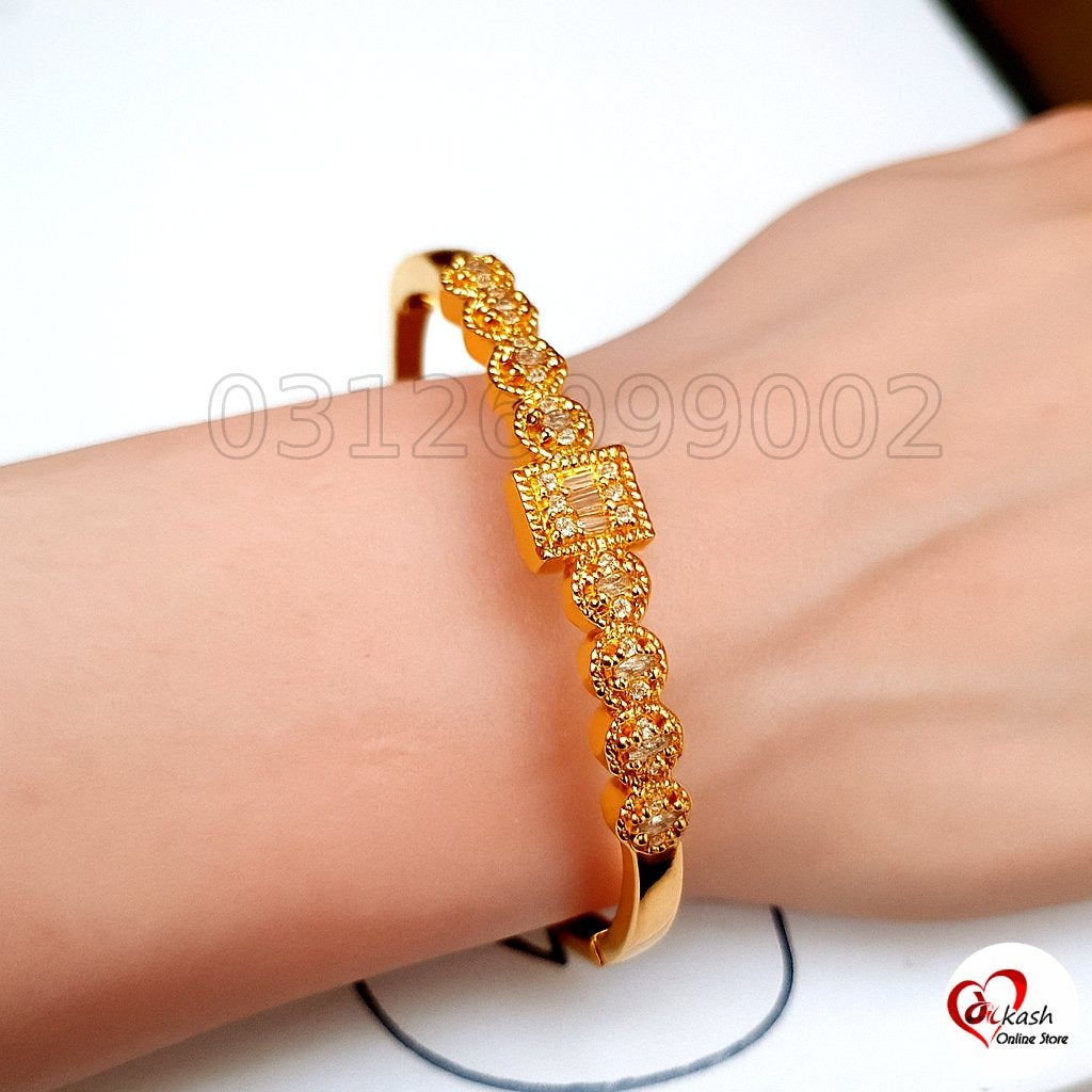 Stylish Golden Bangle